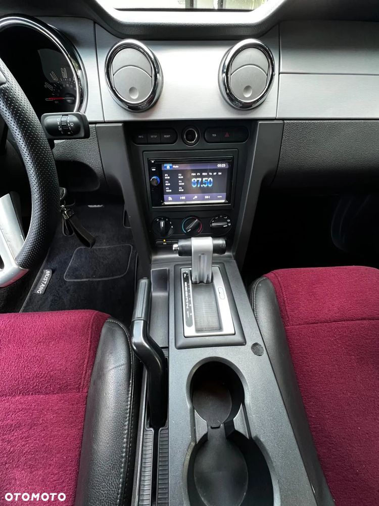 Ford Mustang 4.0 V6 - 8