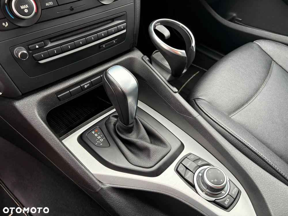 BMW X1 sDrive18d xLine - 17