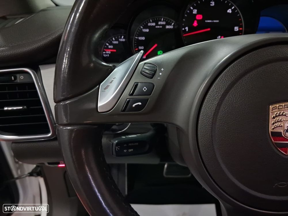 Porsche Panamera - 15