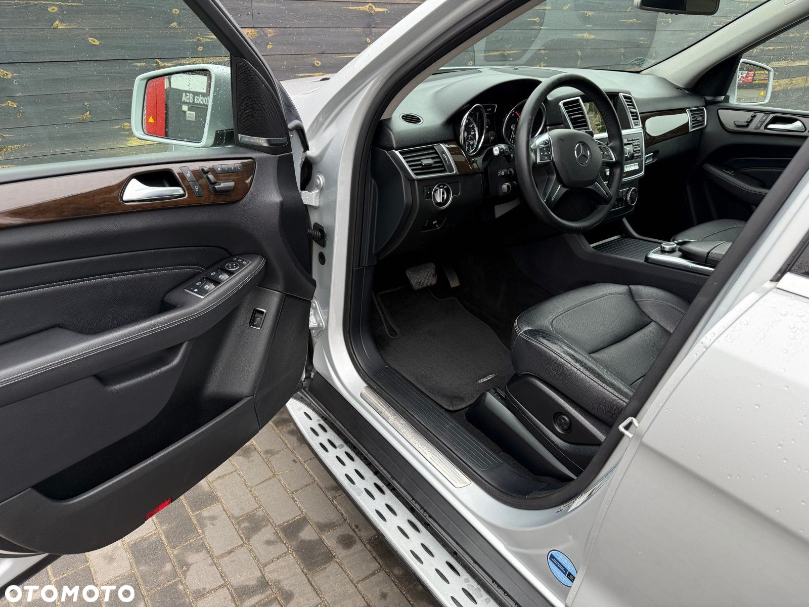 Mercedes-Benz ML - 24