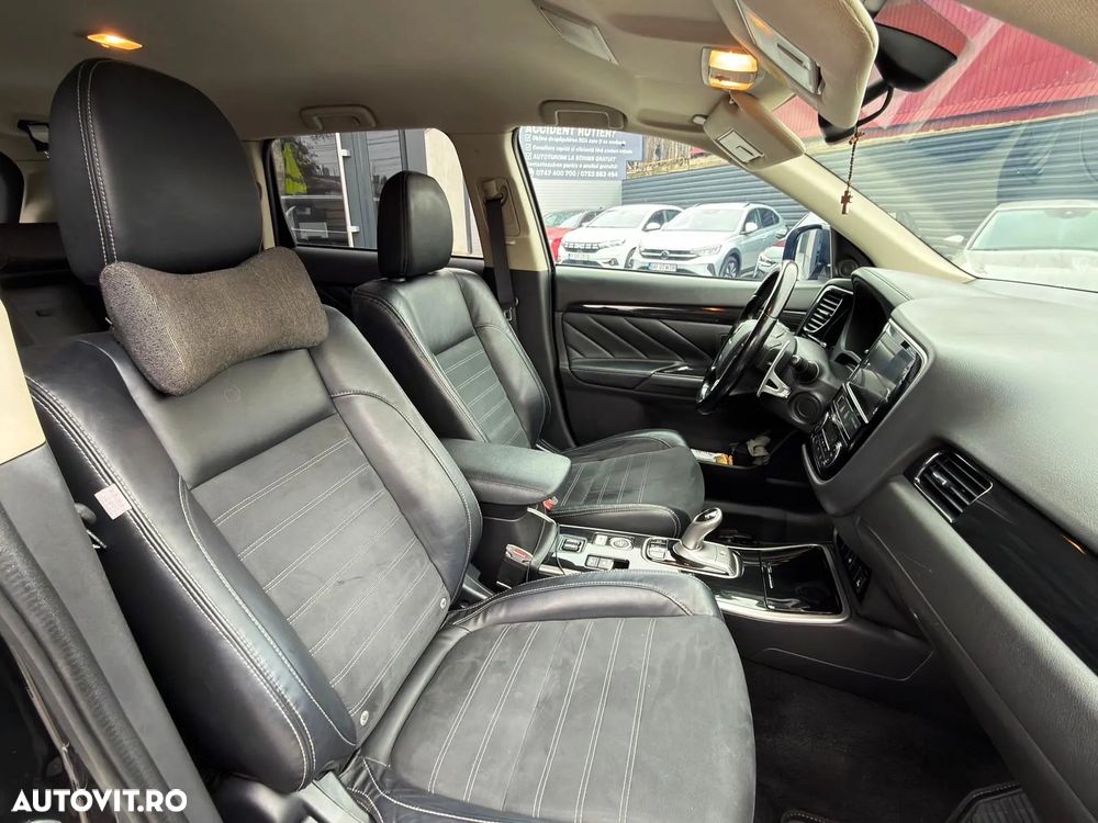 Mitsubishi Outlander - 17