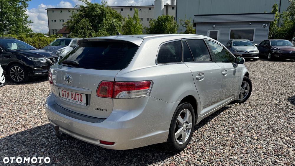 Toyota Avensis 1.8 Sol NAVI - 15