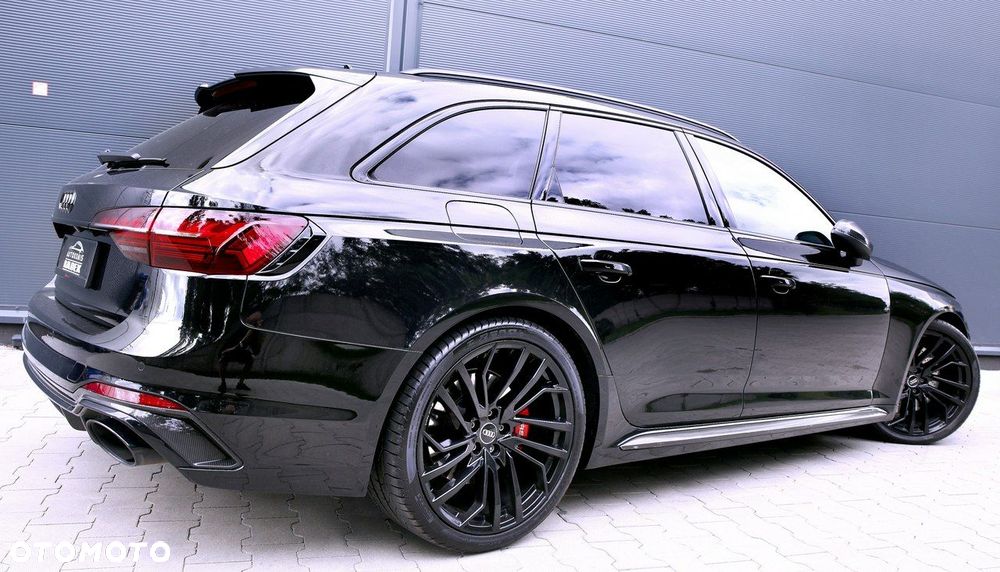 Audi RS4 Limousine - 27