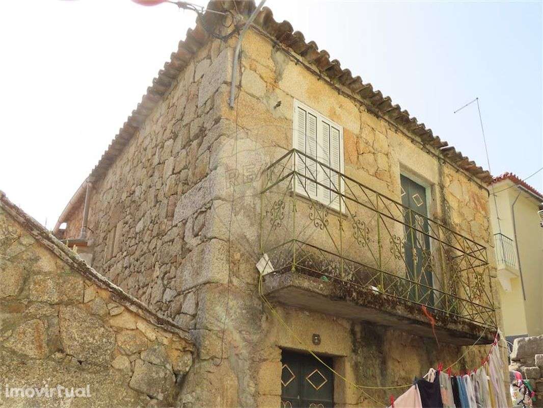 Moradia T2 para venda - Grande imagem: 2/19