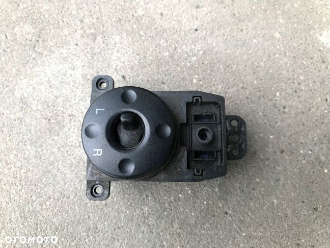Przełącznik Hyundai Sonata NF 5 V przycisk sterowanie lusterek 04-09r - 2