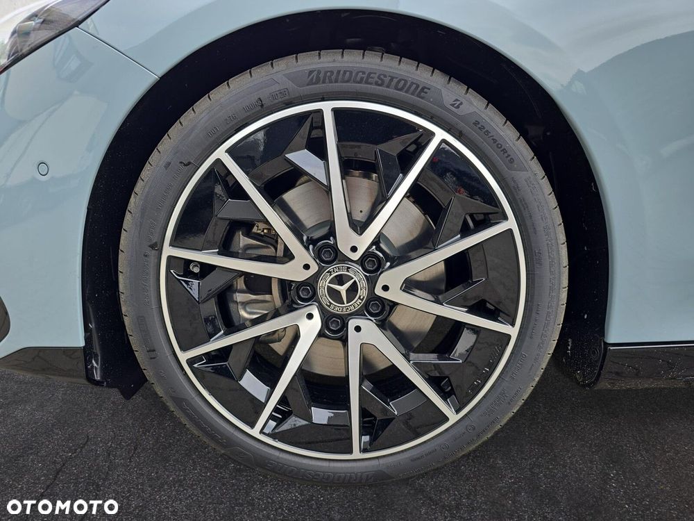 Mercedes-Benz CLA - 10