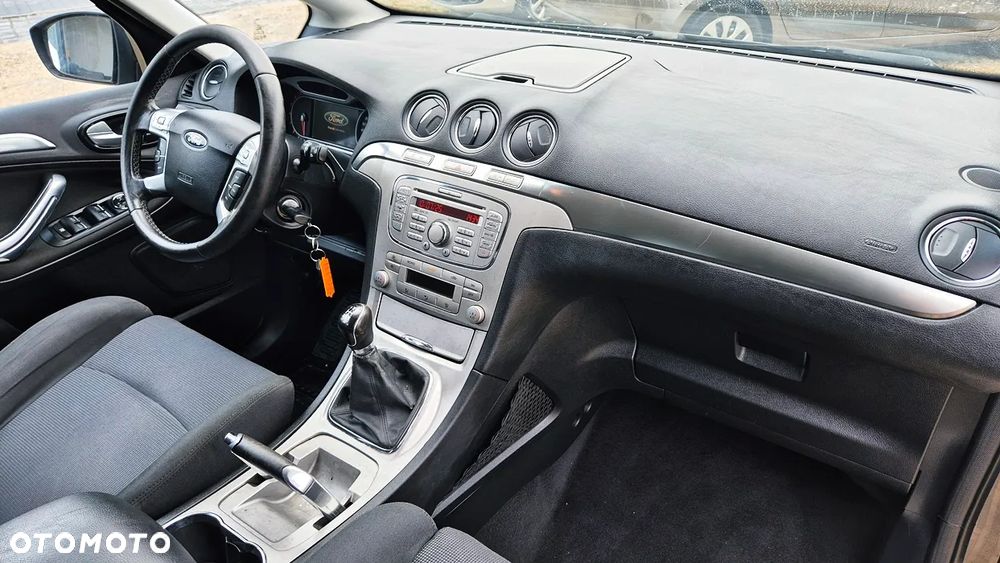 Ford S-Max 2.0 Viva Titanium - 38