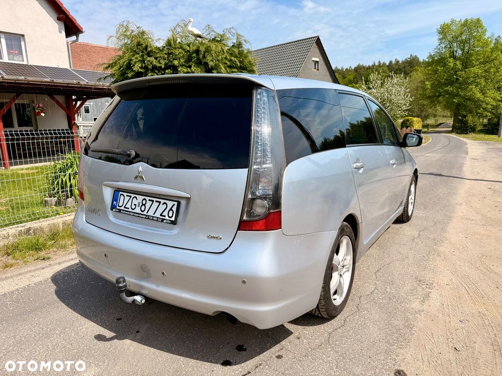 Mitsubishi Grandis 2.0 DI-D 7-Sitzer Intense - 4