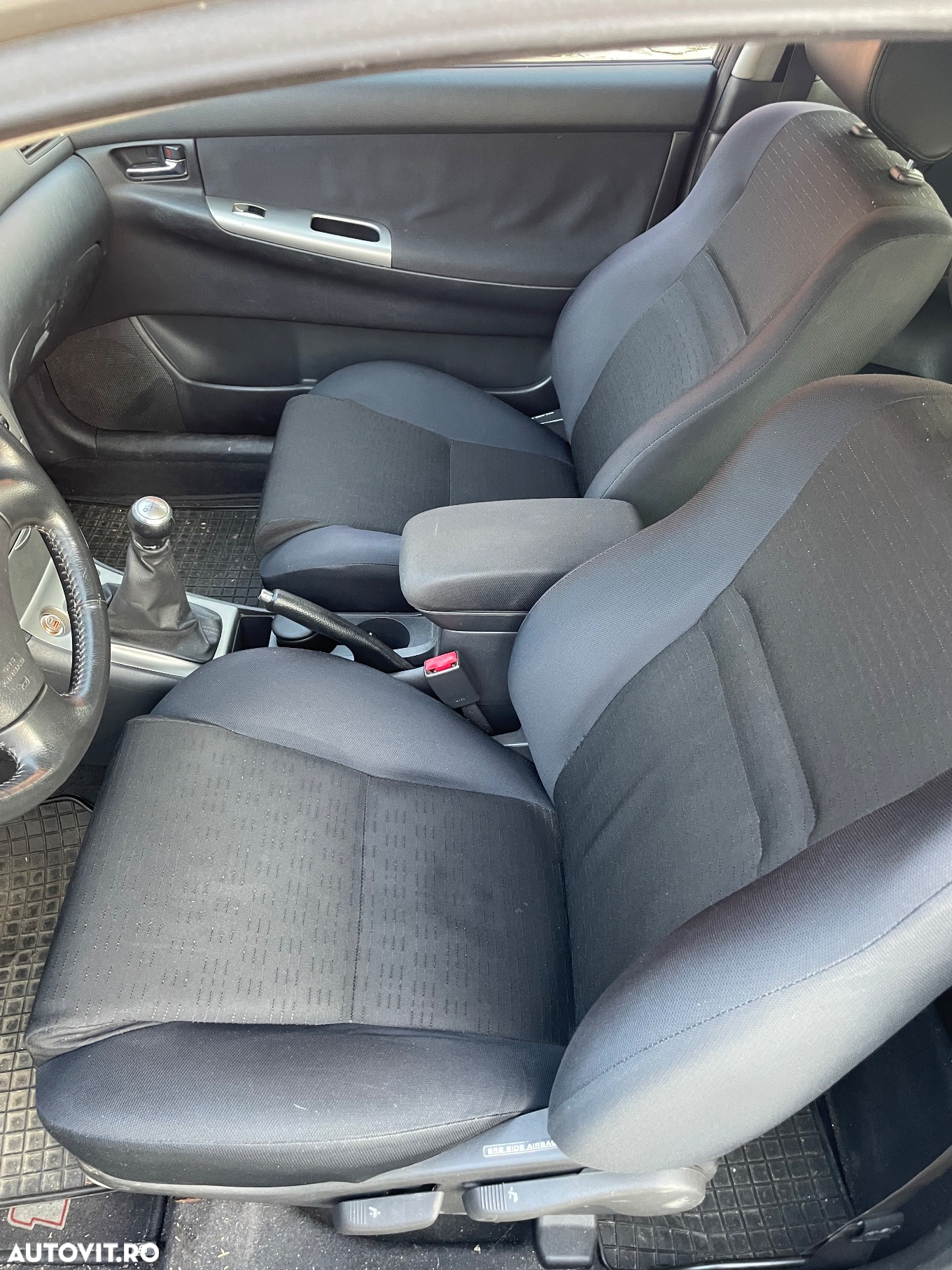 Toyota Corolla 1.8 T-Sport - 12