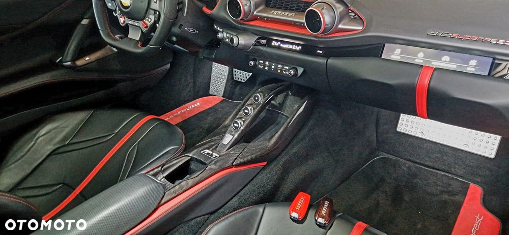 Ferrari 812 Superfast - 38