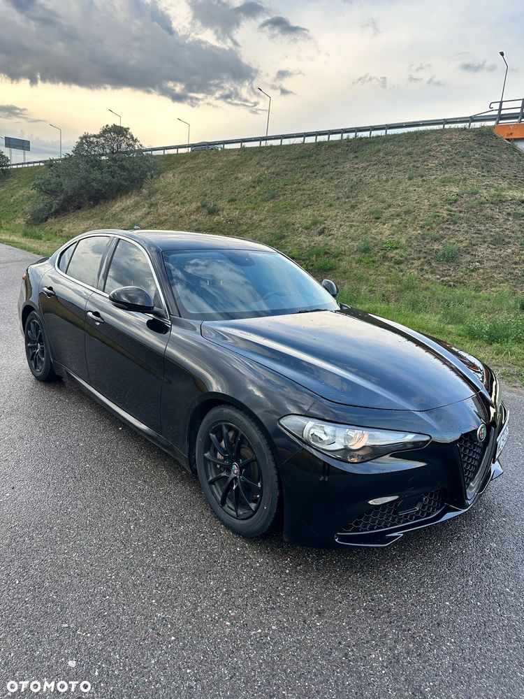 Alfa Romeo Giulia 2.0 Turbo 16V AT8 Veloce - 12