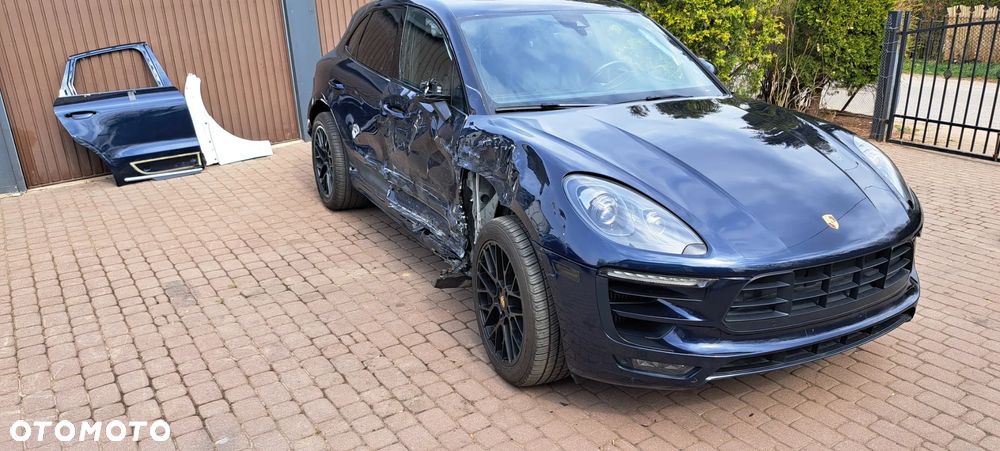 Porsche Macan GTS PDK - 1