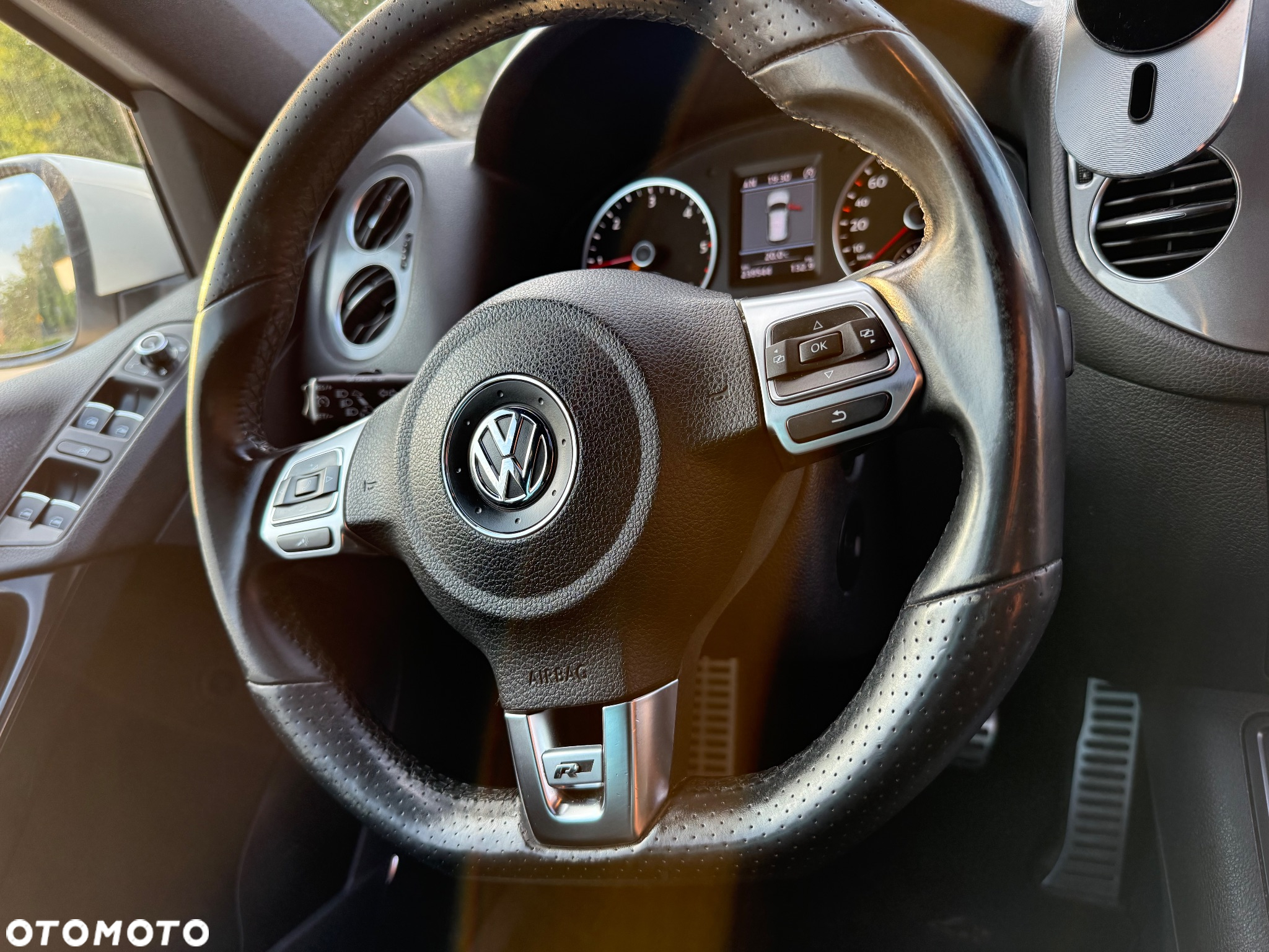 Volkswagen Tiguan 2.0 TDI 4Mot R-Style DSG - 13