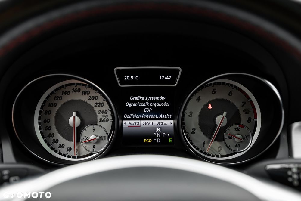 Mercedes-Benz GLA 250 4-Matic - 37