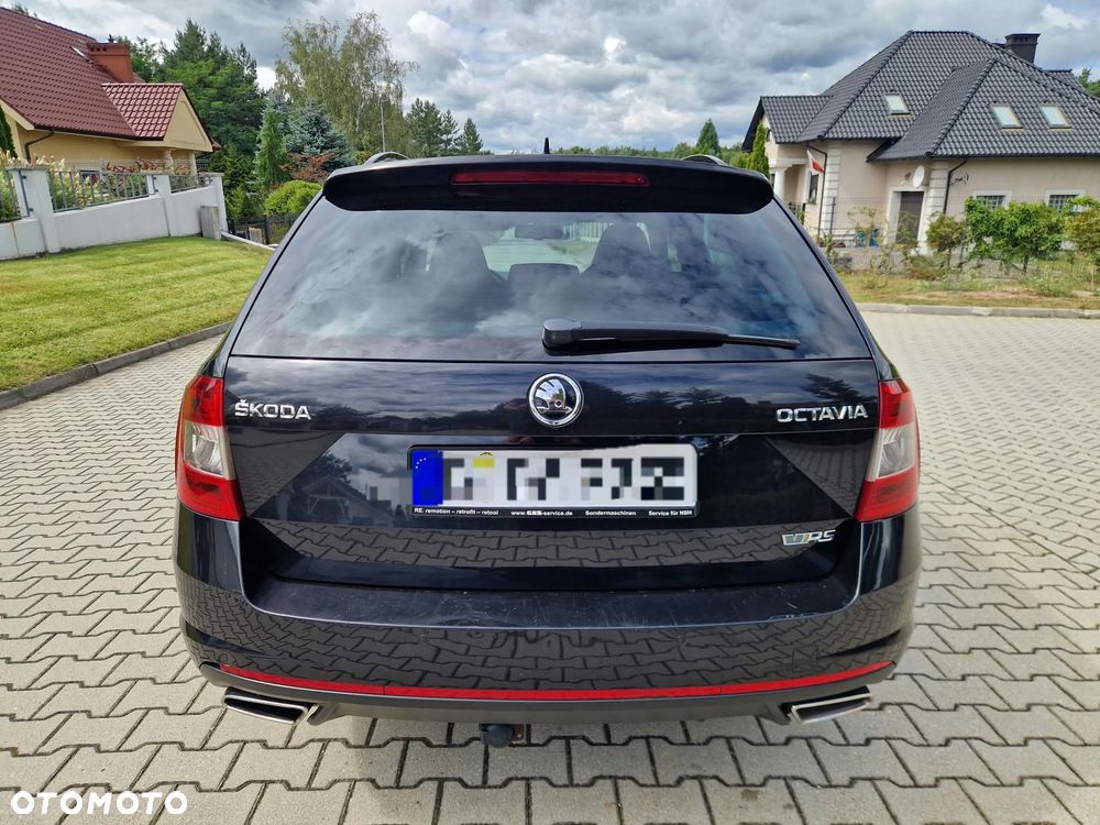 Skoda Octavia 2.0 TDI DSG RS - 22