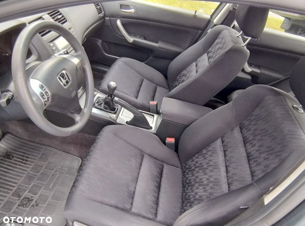 Honda Accord 2.0 Comfort - 11