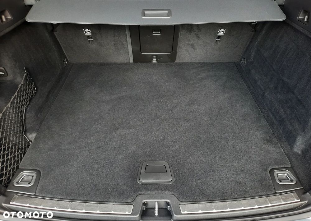 Volvo XC 60 B4 B R-Design - 40