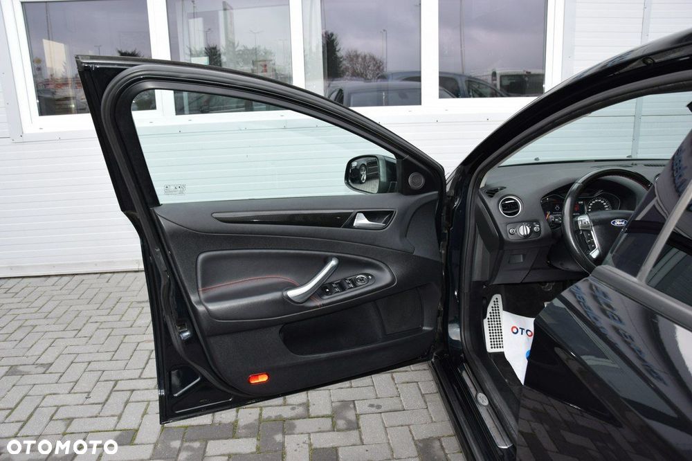 Ford Mondeo - 33