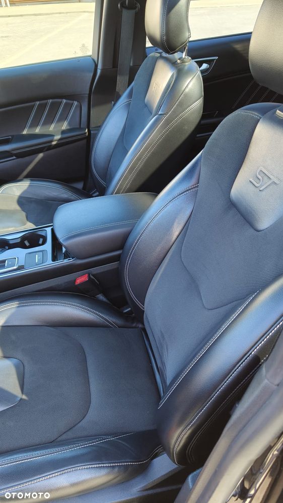 Ford Edge - 16