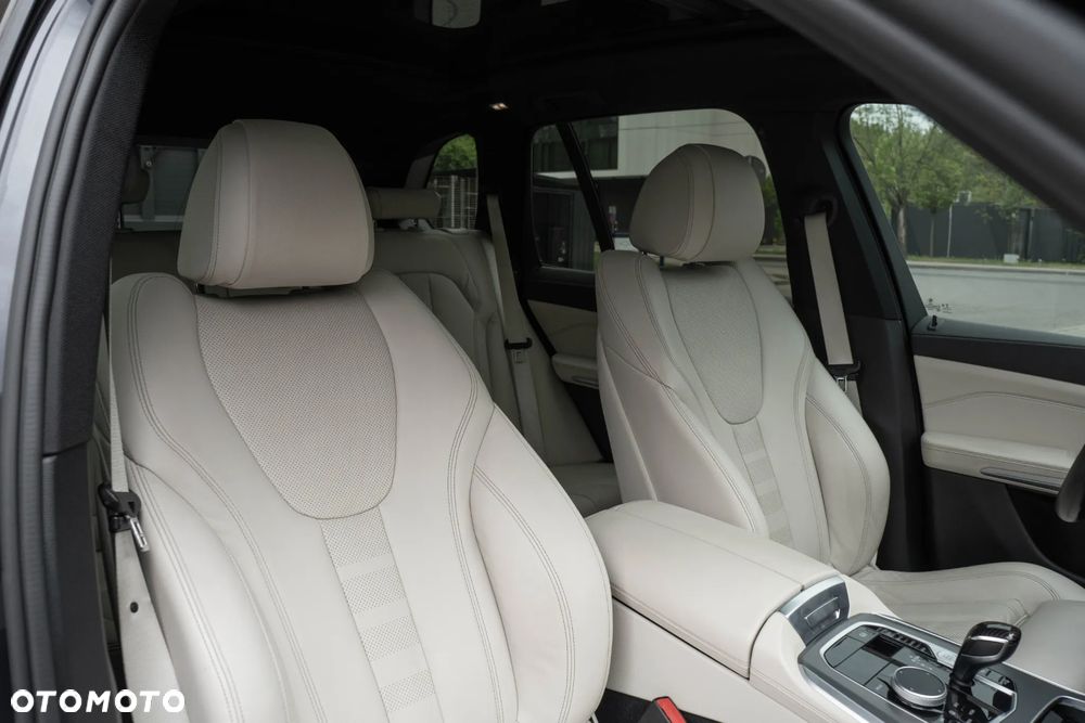BMW X5 xDrive30d mHEV - 18