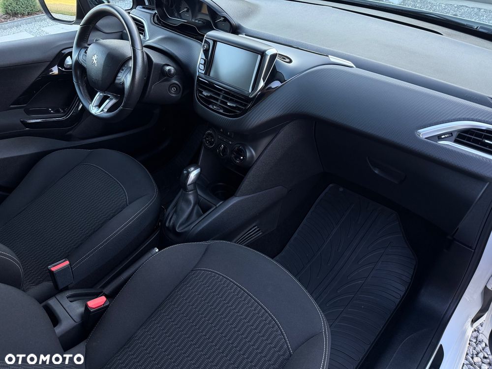 Peugeot 208 82 VTI Style - 32