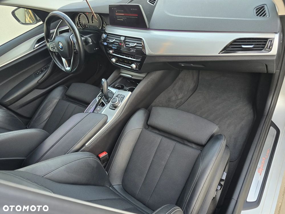 BMW Seria 5 520d Sport Line sport - 22