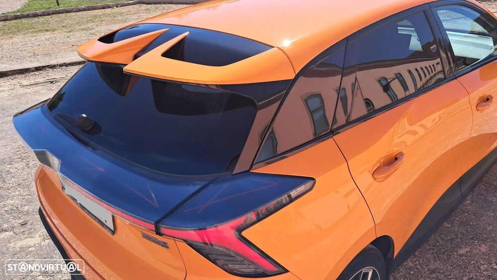 MG MG4 64 kWh Luxury - 24