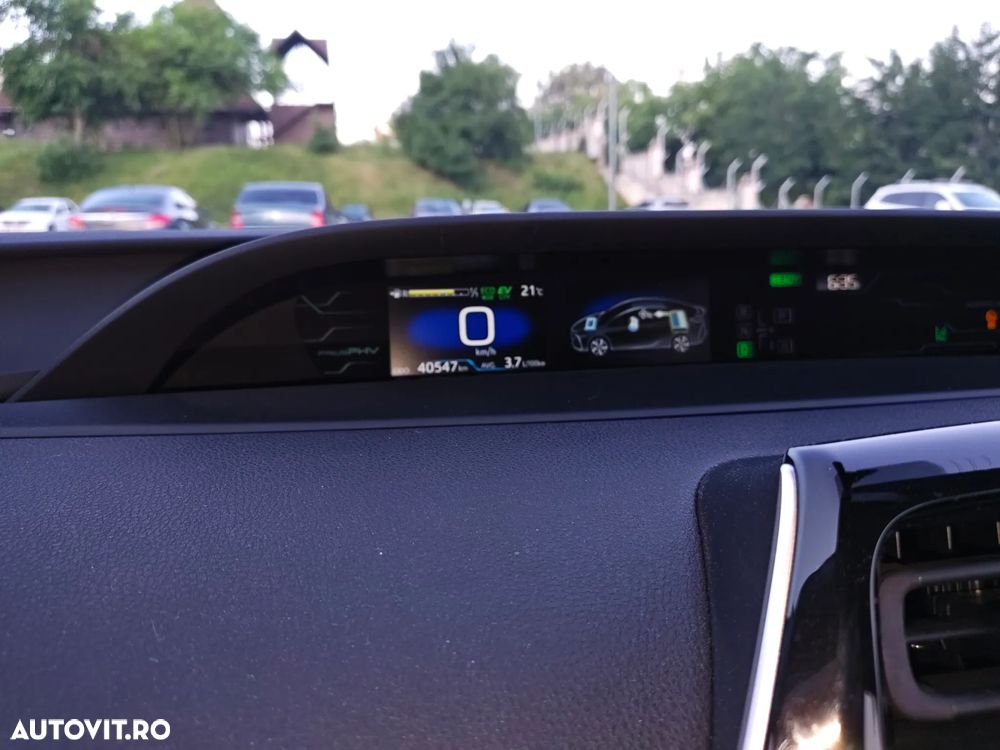 Toyota Prius 1.8 HSD Exclusive - 10