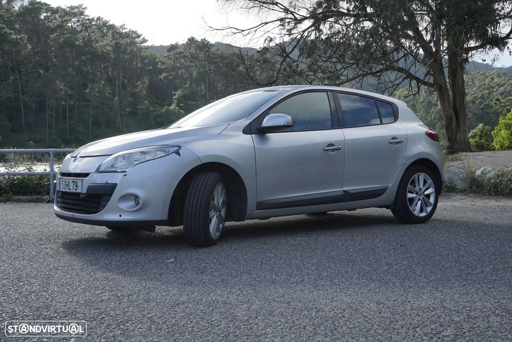 Renault Mégane 1.5 dCi Dynamique - 1