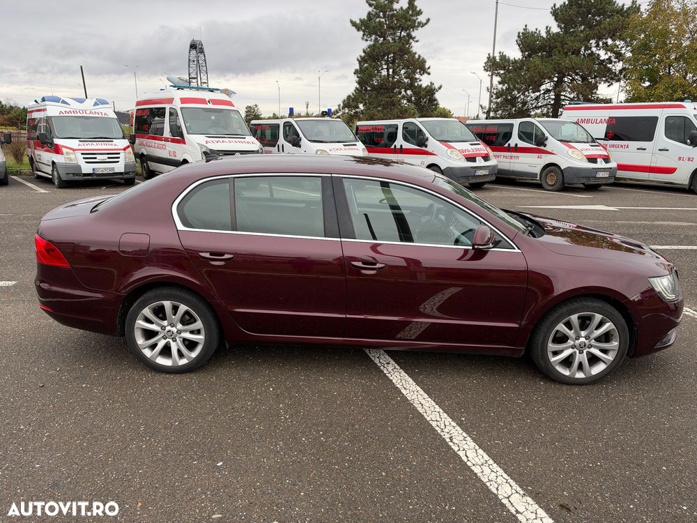 Skoda Superb 2014 photo 4