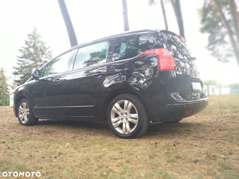 Peugeot 5008 1.6 BlueHDi Style 7os - 8