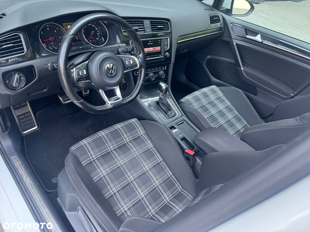 Volkswagen Golf VII 2.0 TDI BMT GTD DSG - 21