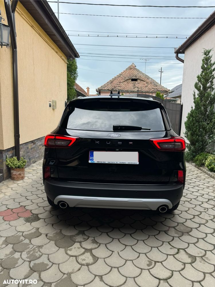 Ford Kuga 1.5 EcoBoost A8 FWD Titanium - 4