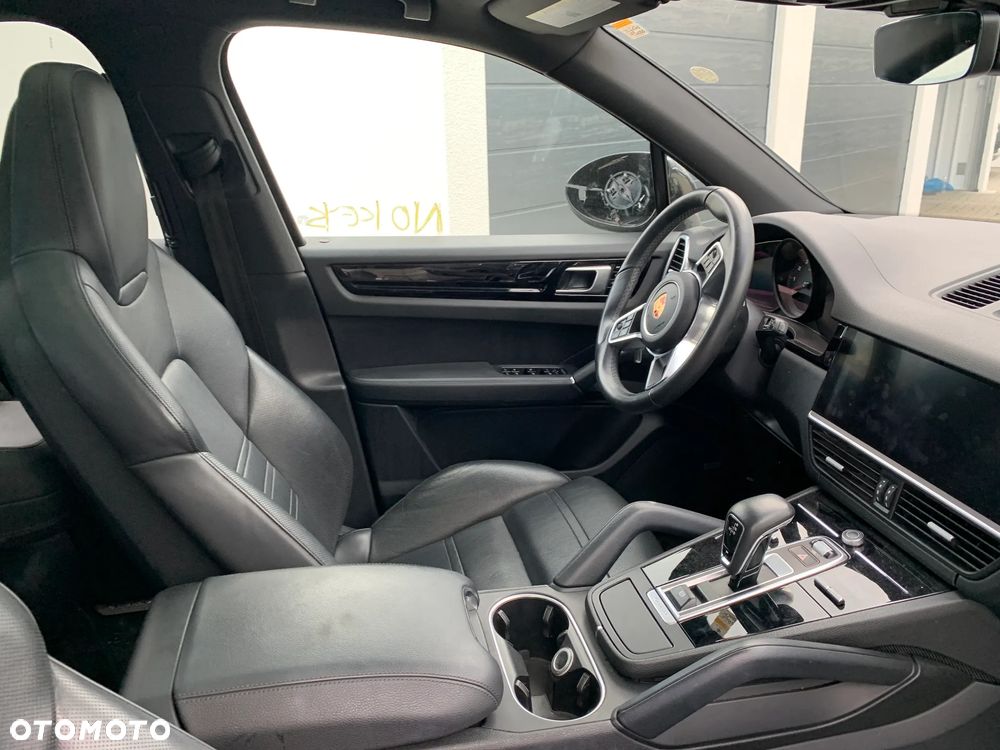 Porsche Cayenne Tiptronic S - 12