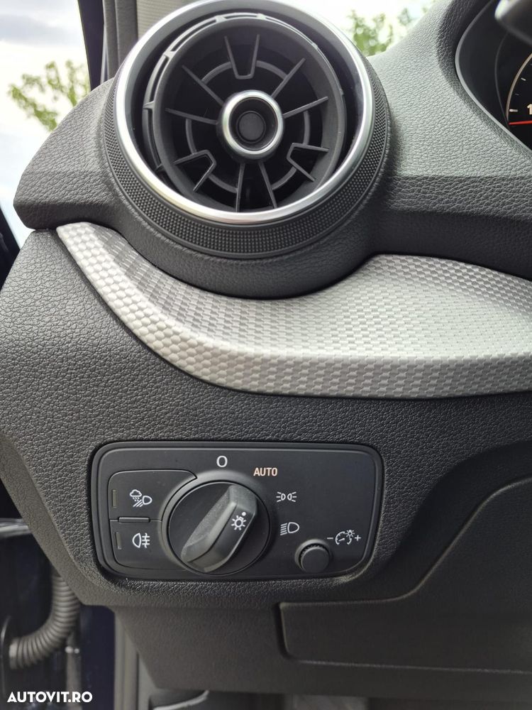Audi Q2 35 TDI quattro S tronic Basic - 16