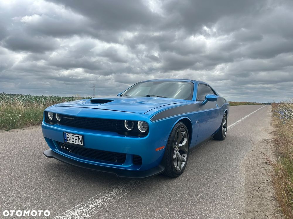 Dodge Challenger - 1