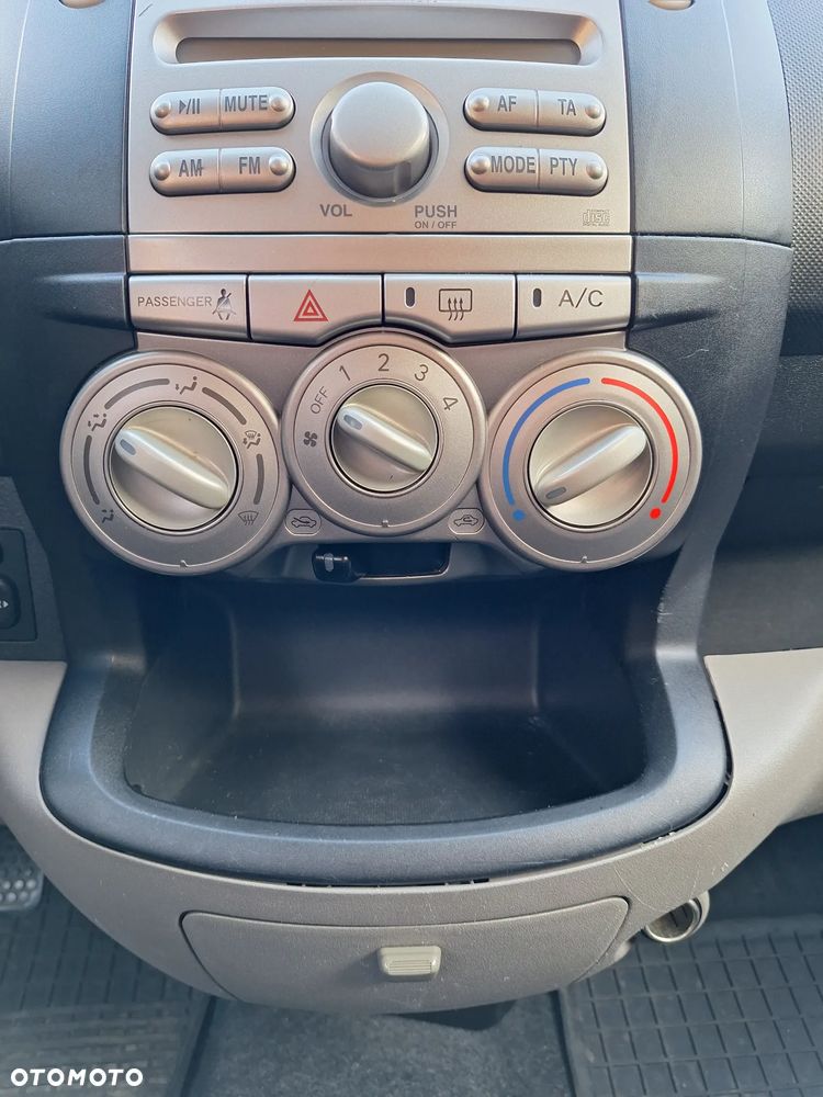 Daihatsu Sirion 1.3 - 16