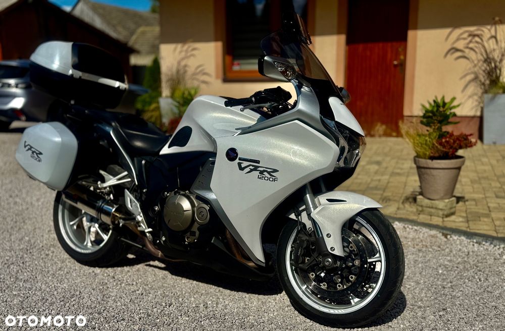 Honda VFR - 14
