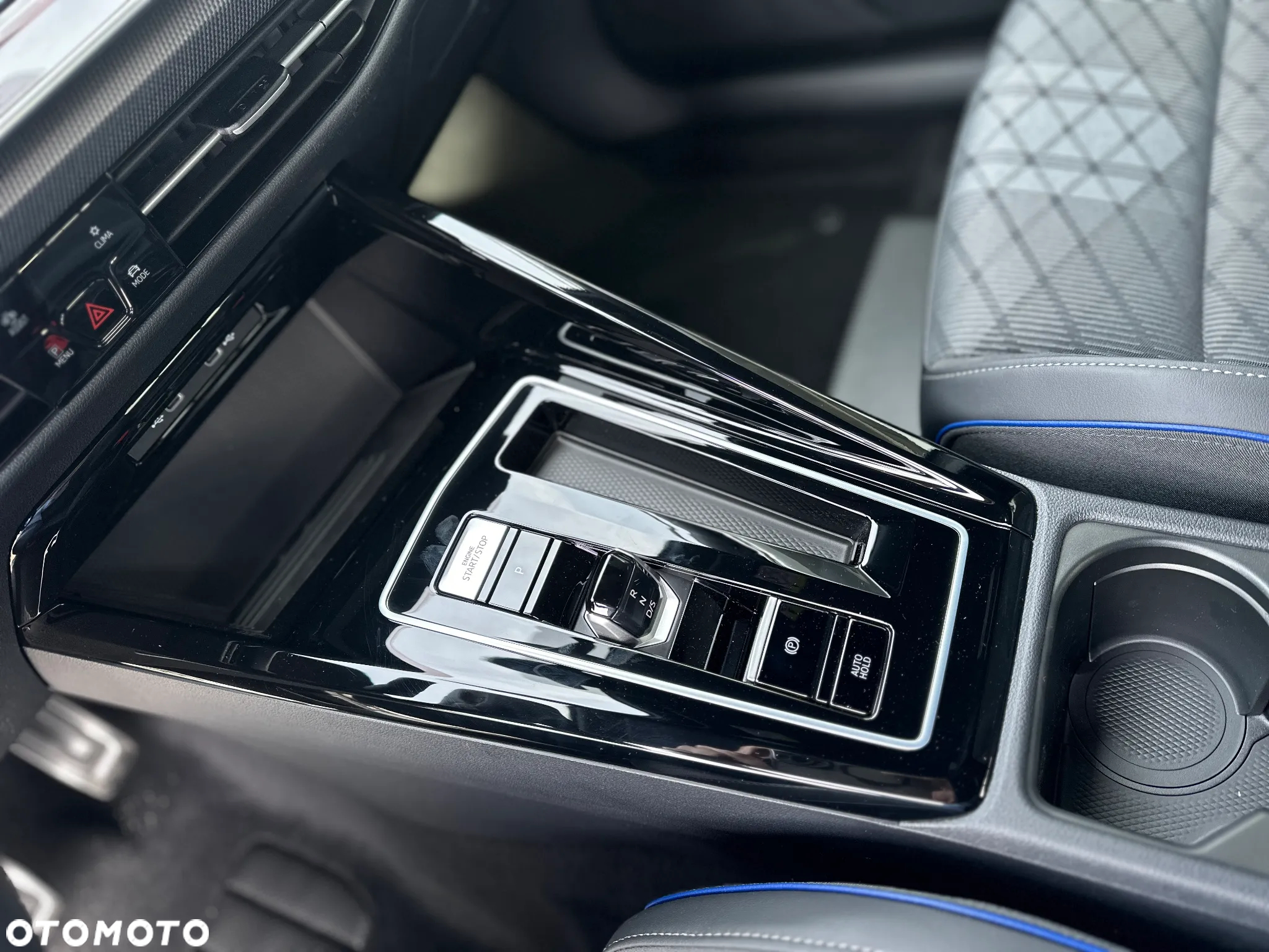 Volkswagen Golf - 21
