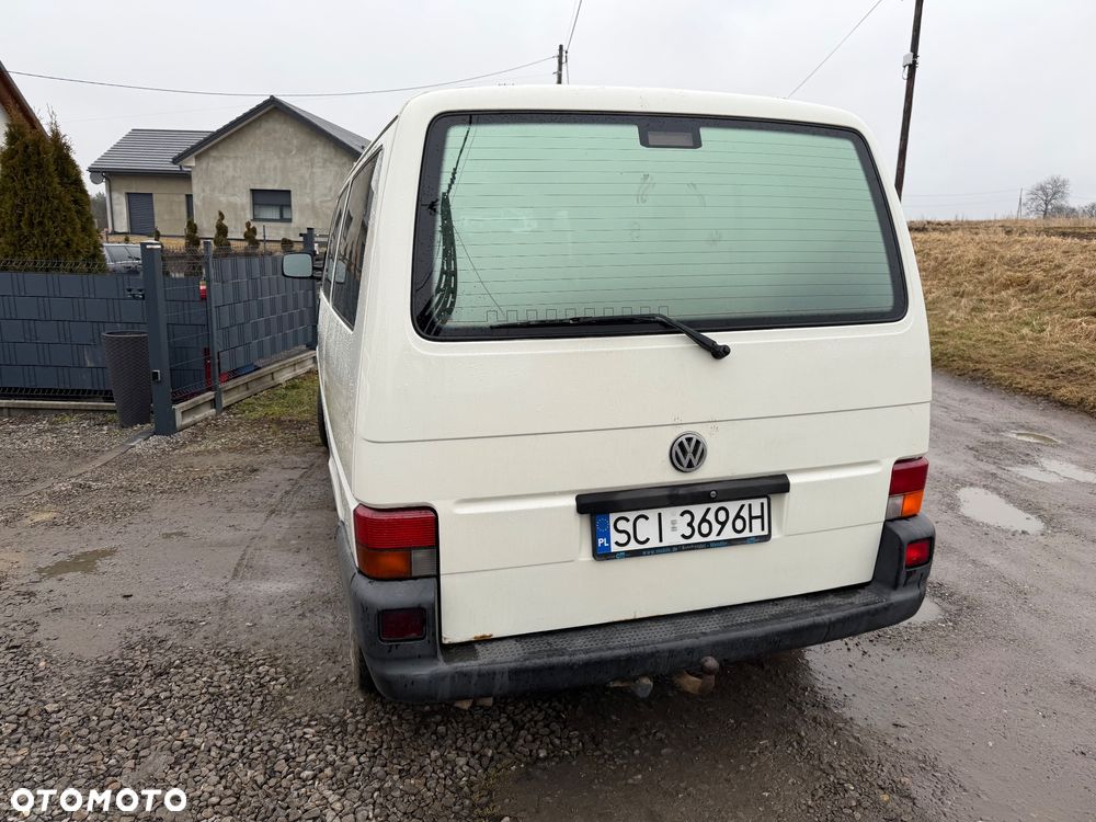 Volkswagen Caravelle - 3