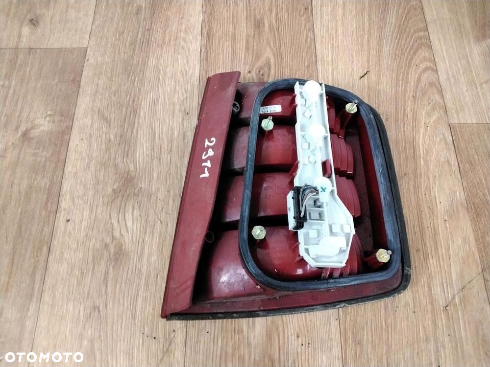 SKODA FABIA KOMBI SEDAN LAMPA TYŁ LEWA - 2