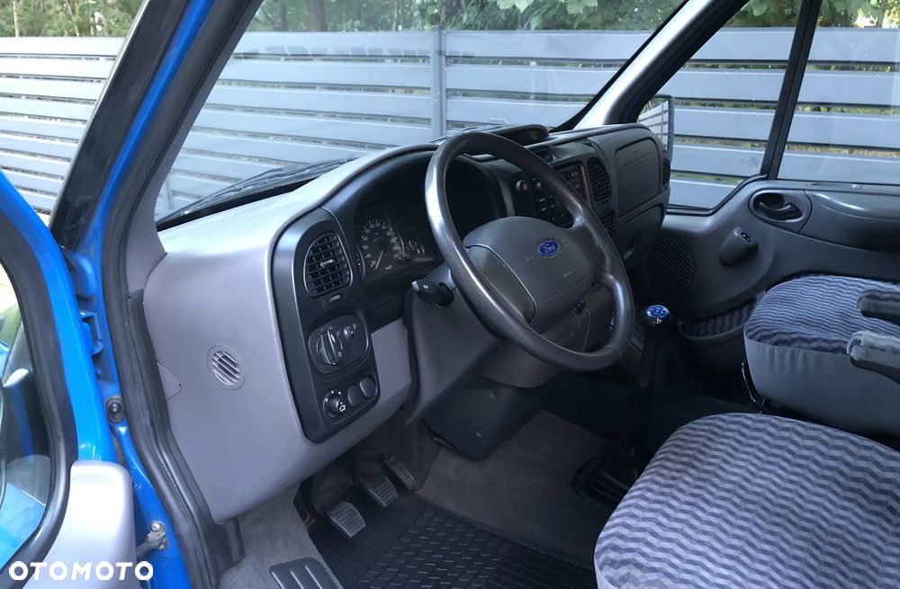 Ford Transit - 11
