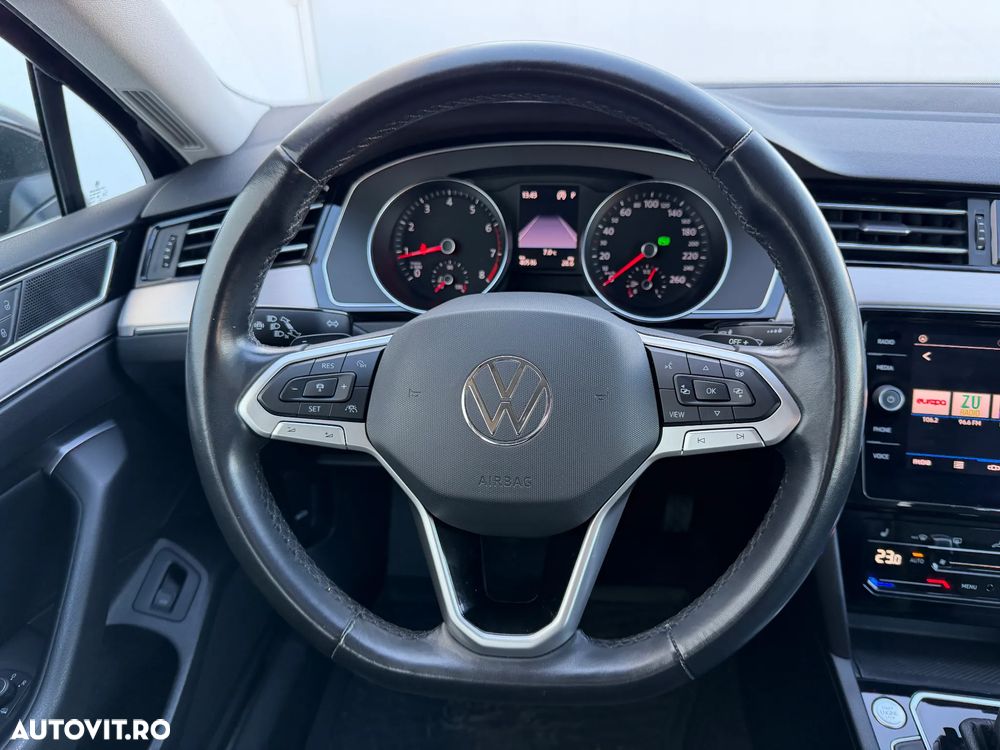 Volkswagen Passat - 10