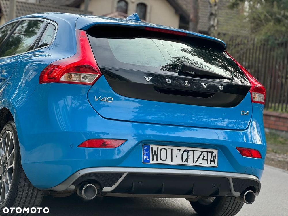 Volvo V40 D4 Drive-E R-Design Summum - 12