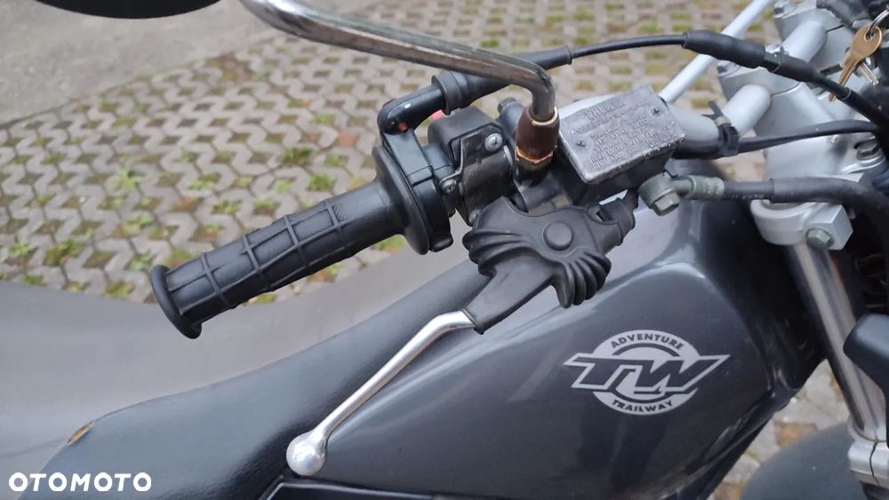 Yamaha TW - 19