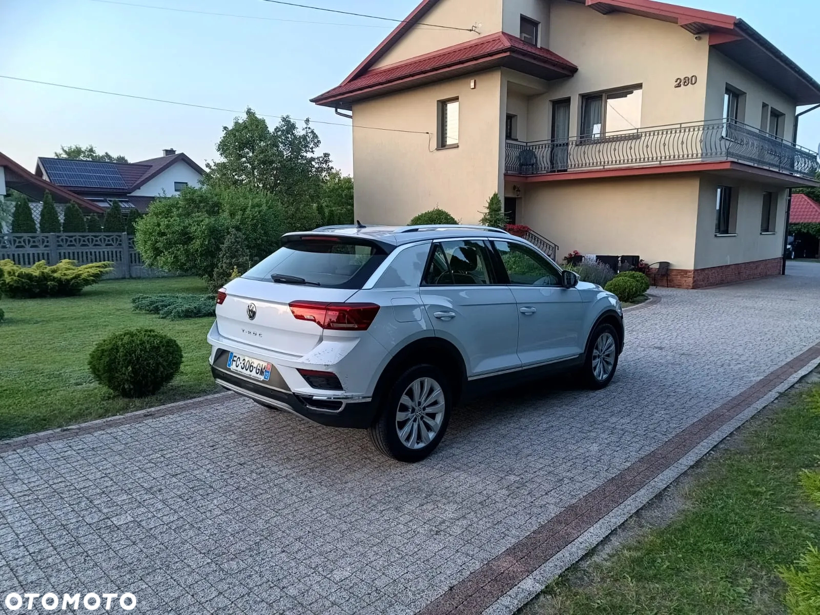 Volkswagen T-Roc - 4