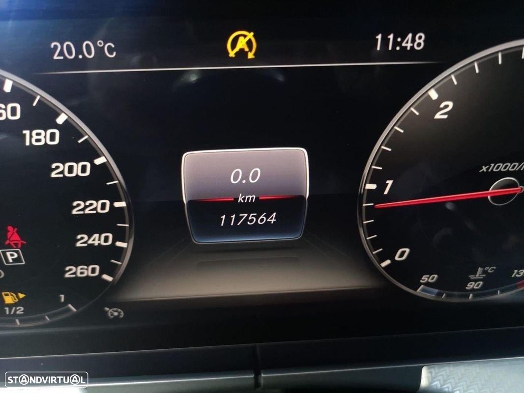 Mercedes-Benz E 220 d Avantgarde - 13