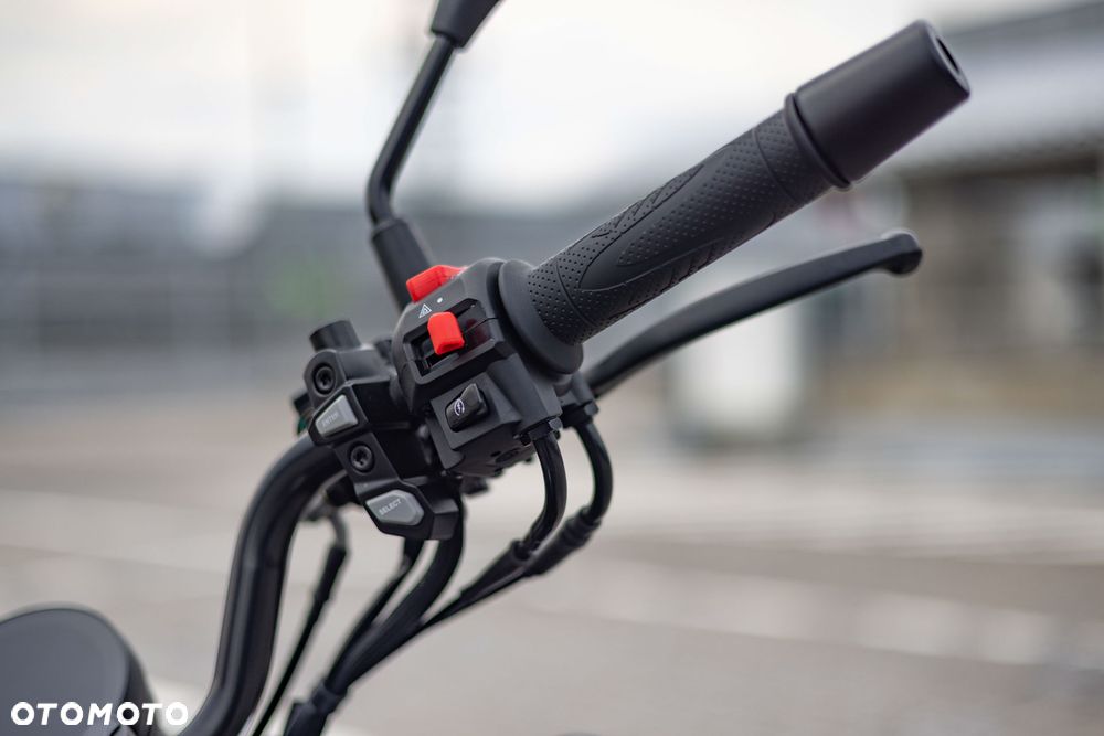 QJMOTOR SRV 125 - 15