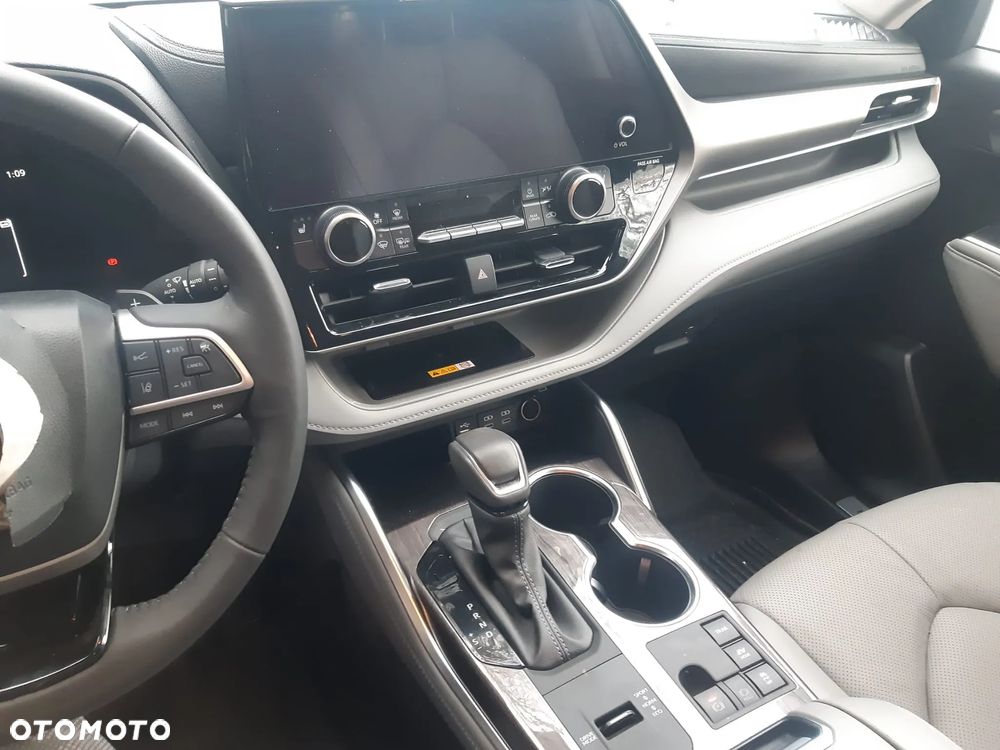 Toyota Highlander 2.5 Hybrid Prestige - 21