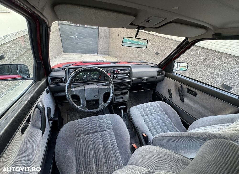 Volkswagen Jetta - 9